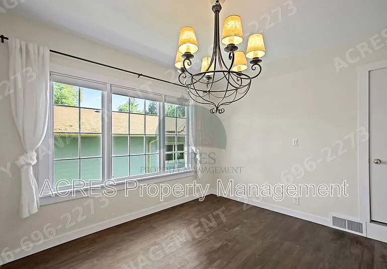 15446 21st Ave SW — Photo 7