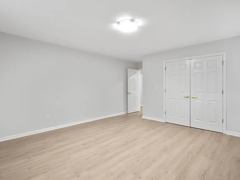 902 N Mountain St — Photo 18