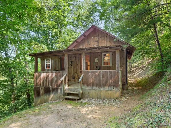 286 Rebel Dr, Hot Springs, NC 28743