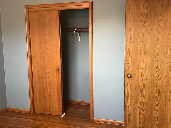 5th image of 3211 Minnehaha Ave #204