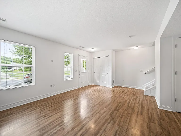 5608 Pittsford Dr #905 — Photo 6