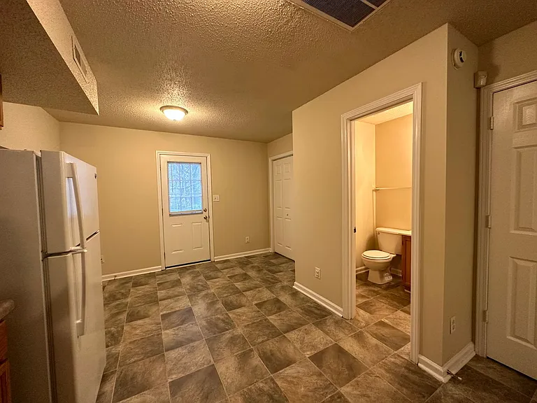 Jockey Drive-3822 — Photo 7