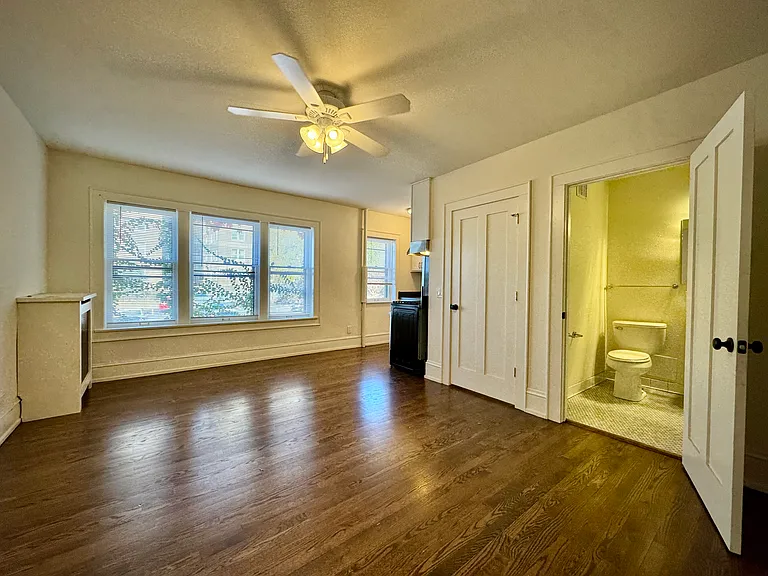 Van Buren Apartments — Photo 7