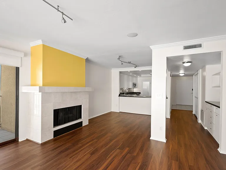 370 Rosecrans St #203 — Photo 24