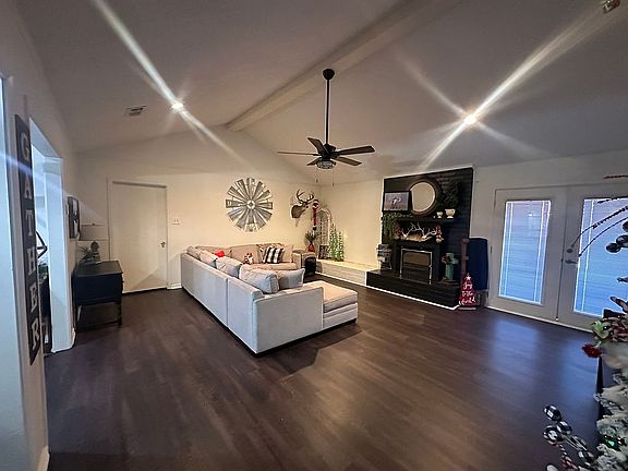 5th image of 4104 Kerrville Ave