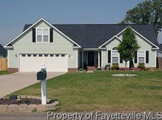 203 Old Oak Rd, Raeford, NC 28376