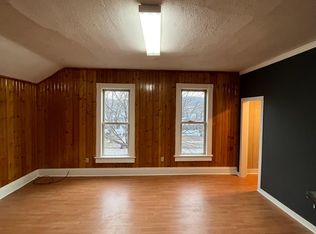 462 W Wabasha St #B, Winona, MN 55987