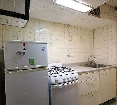 4th image of 461 W 49th St #A