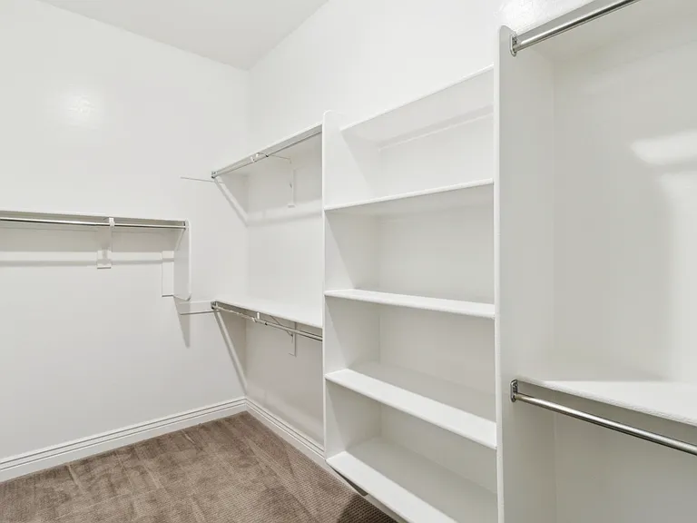 1432 E Cullumber St — Photo 12