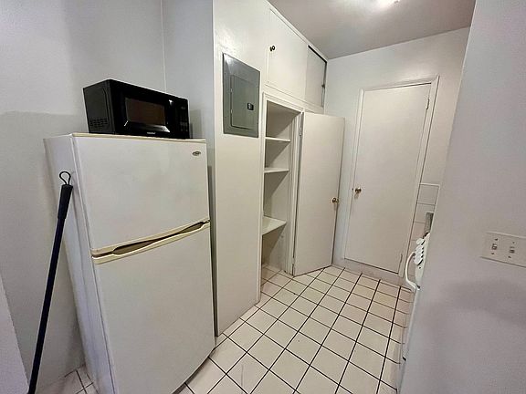 4th image of 95 Orchard St APT 3A