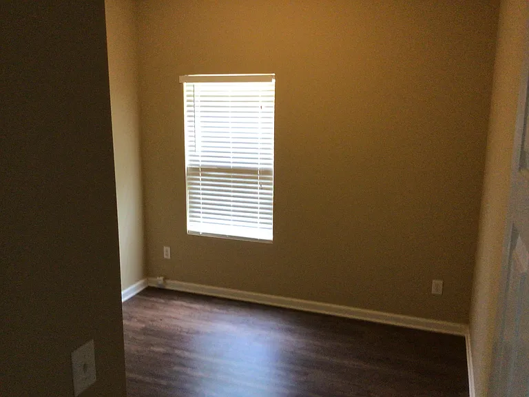 1045 Brookgreen Ln — Photo 10