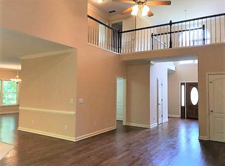 6027 Thorn Lake Dr, Flowery Branch, GA 30542