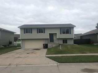 2040 Cynthia Ln, Seward, NE 68434