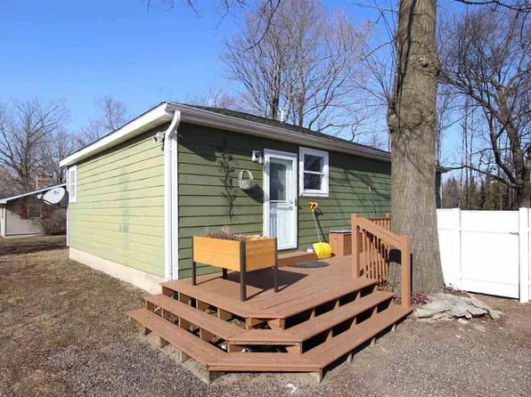 5900 Highway 66 #M, Charlevoix, MI 49720