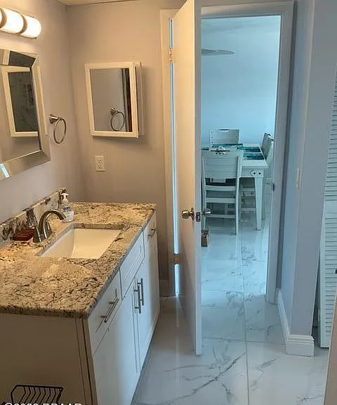 100 Silver Beach Ave #420 — Photo 17