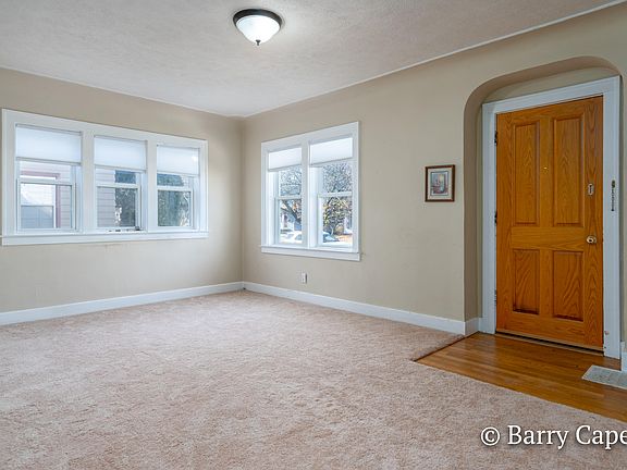 3rd image of 1634 Giddings Ave SE