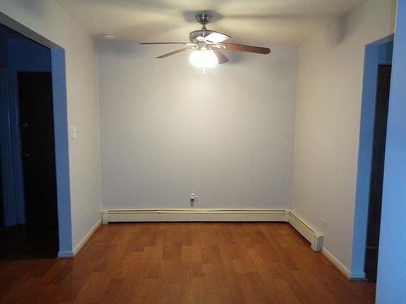 5th image of 10748 S Harlem Ave APT 2S