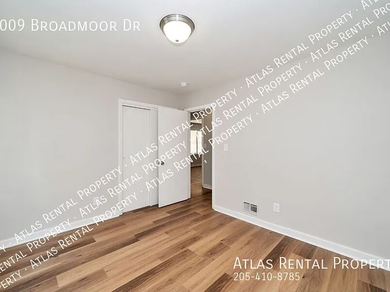 1009 Broadmoor Dr — Photo 14