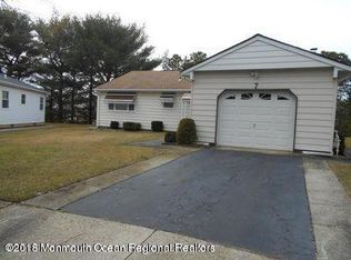 7 San Carlos Ct, Toms River, NJ 08757