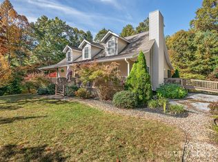 303 Winfield Cove Rd, Saluda, NC 28773