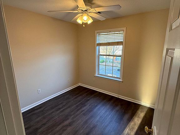 4th image of 2765 Ashleigh Ln Unit 153
