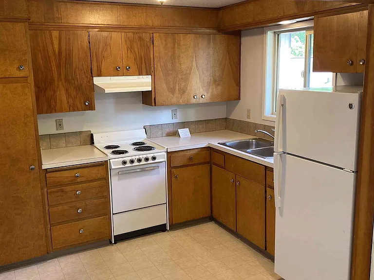 723 SW Washington Ave — Photo 4