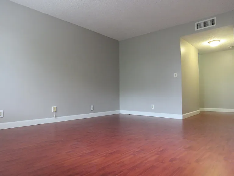 193 Lakeview Dr #205 — Photo 9