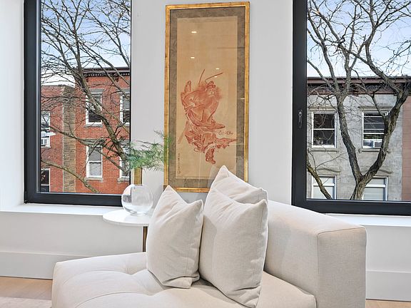 2nd image of 320 Sackett St Floor 3