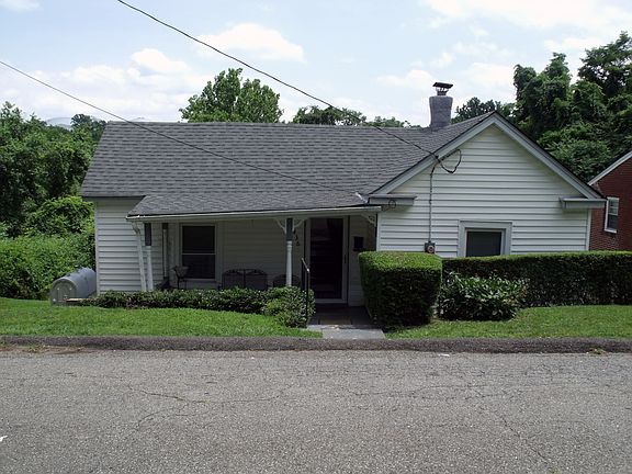 2nd image of 1436 1st St
