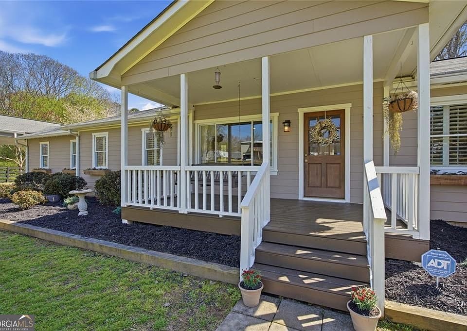 1st image of 2215 Roper Rd