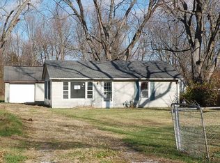 428 E Hillshire Rd, Decatur, IL 62521