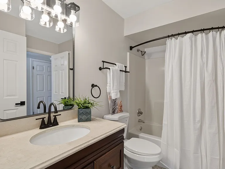 1040 Spotswood Ave — Photo 20