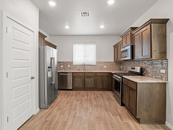 4th image of 253 Adamtowne Dr #9GRHFP
