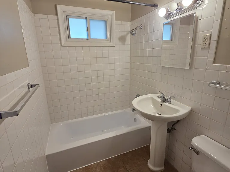 5526 Cedar St — Photo 9