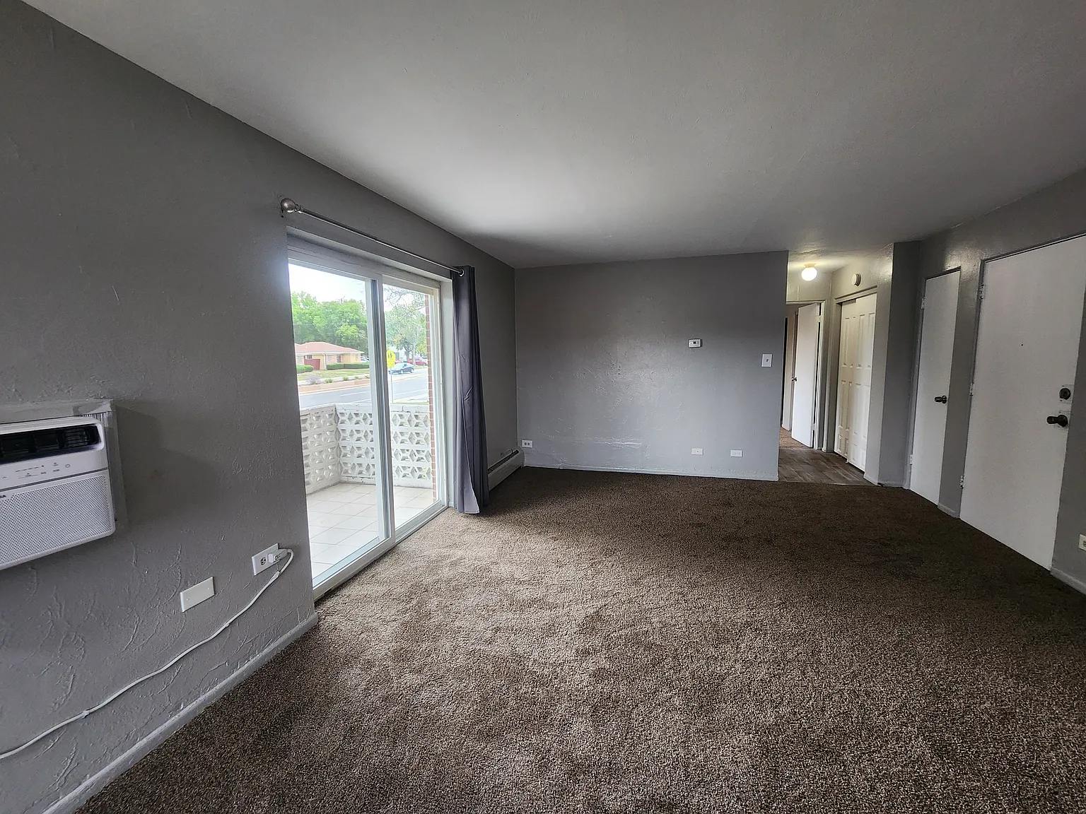 1 bed, 700 sqft, $1,250 — Photo 3