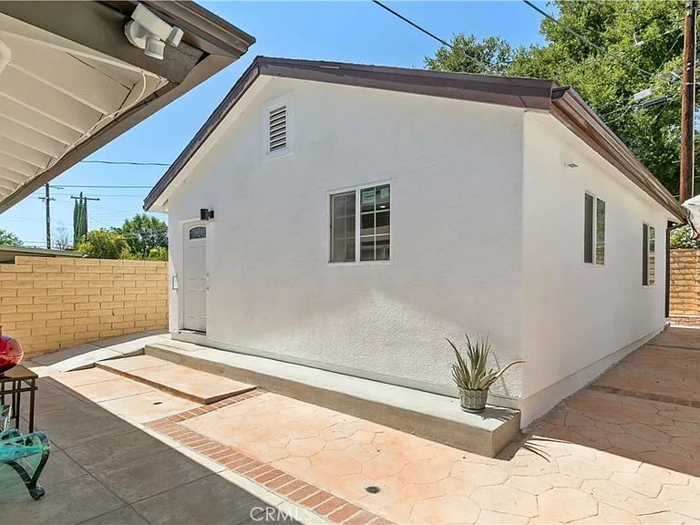 22737 Rodax St — Photo 2