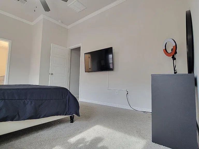 4705 Apatite Bluff Dr — Photo 35