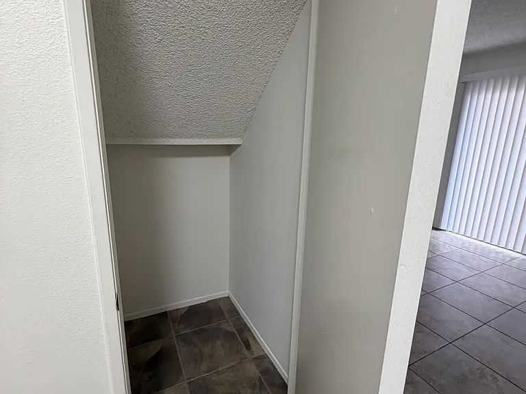 1434 N California Ave #5 — Photo 11