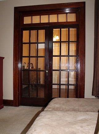 4th image of 804 E 4th St