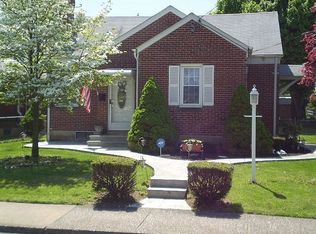 506 Grape St, Whitehall, PA 18052