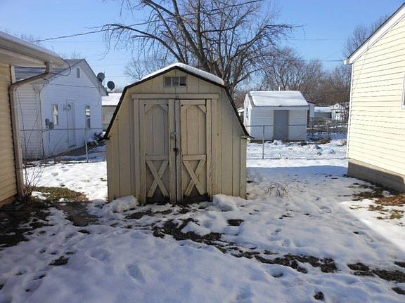 MINI BARN