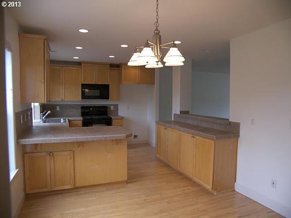 5th image of 91 River Rock Ln