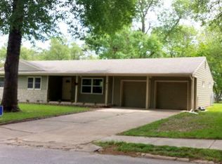 4117 Shrine Park Rd, Leavenworth, KS 66048