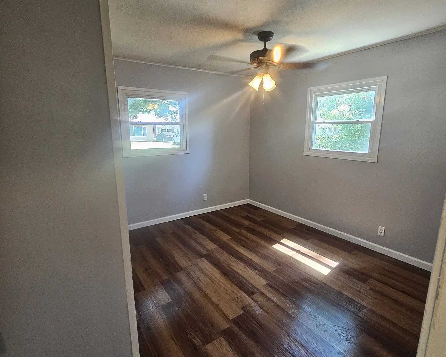 3 bed, 864 sqft, $1,300 — Photo 4
