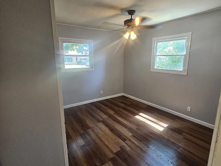 113 Saint Thomas Ln — Photo 4