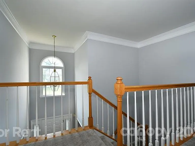 10402 Friarsgate Rd — Photo 5