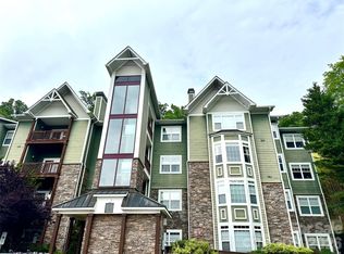 2000 Olde Eastwood Village Blvd #305, Asheville, NC 28803