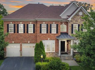 22124 Park Glenn Dr, Ashburn, VA 20148