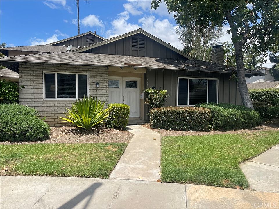 1st image of 111 E Palmdale Ave #1