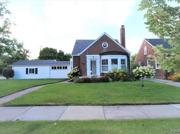 23142 Buckingham St, Dearborn, MI 48128